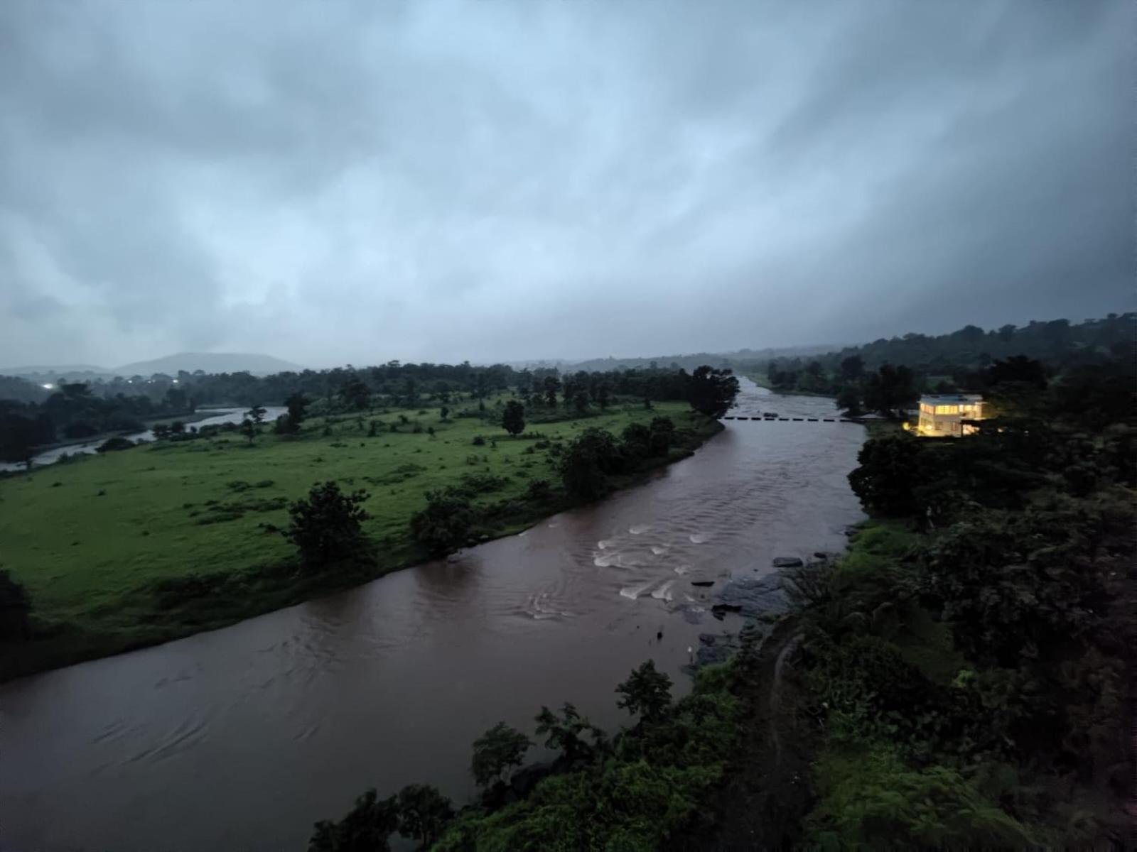 Karjat Villa Εξωτερικό φωτογραφία